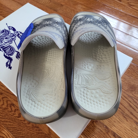 Burberry Plaid Slide Sandals - Picture 6 of 12